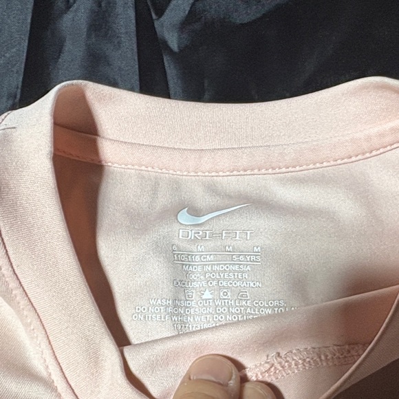 Kids Nike Light Pink Tee and Dark Gray Shorts Set - Picture 2 of 4
